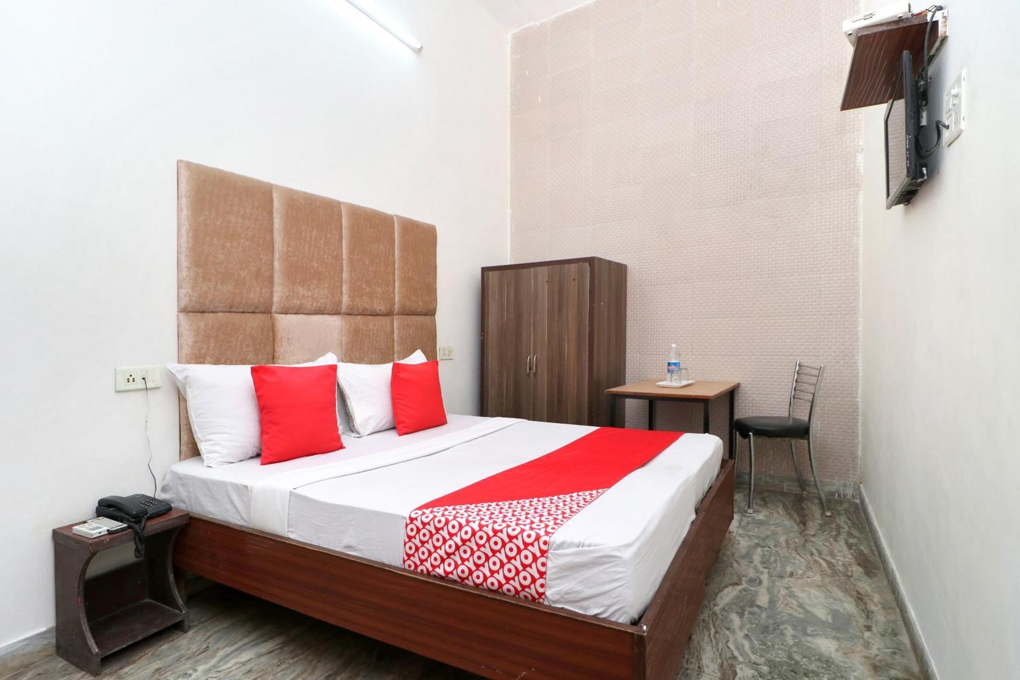 Hotel O Rr Villa Chandīgarh 外观 照片