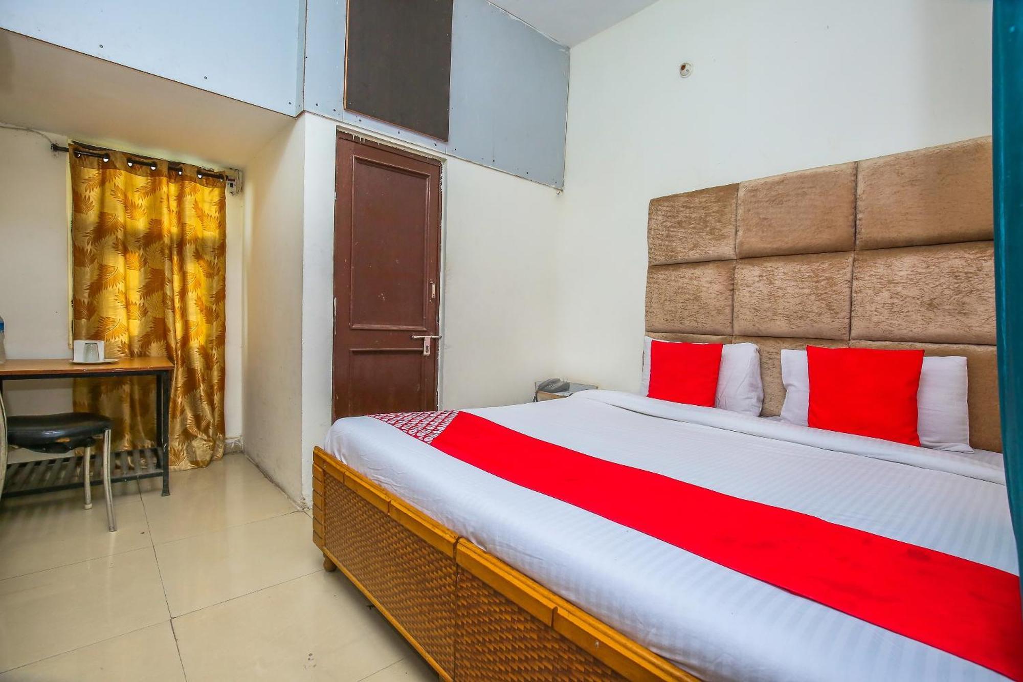 Hotel O Rr Villa Chandīgarh 外观 照片